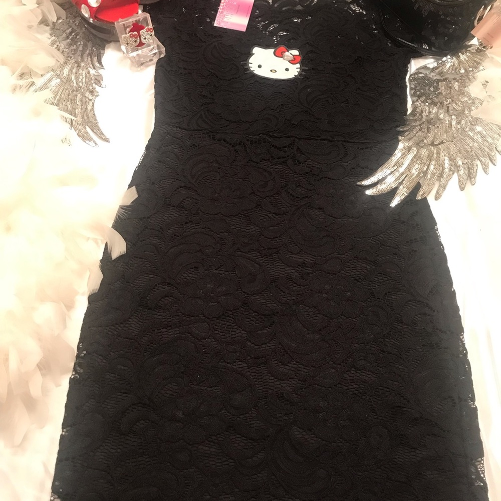 Gorgeous vintage hello kitty lace pin up doll dress and earrings 🍒 - Picture 14 of 16